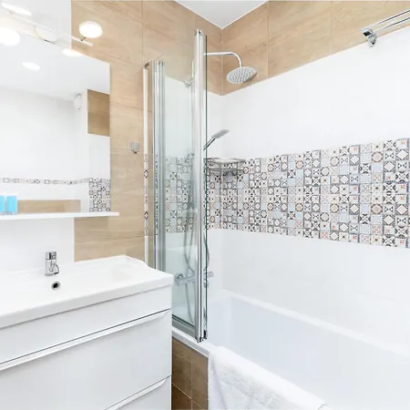 Osiedle Avia Modern Apartman *